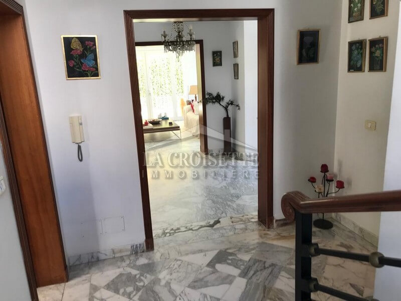 Villa S+4 meublée à La Marsa